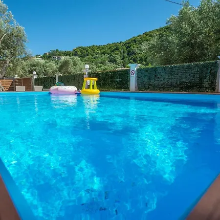 Evalena Apartmán Frínion